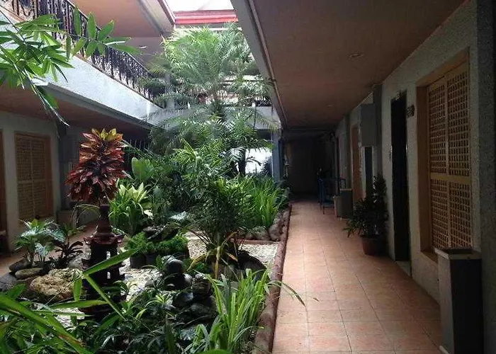 Queen\\\'S Beach Resort