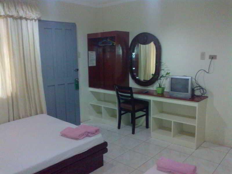 Hotel Queen\'s Manoc-Manoc