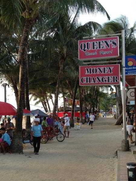 Hotel Queen\'s Manoc-Manoc